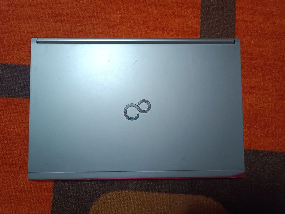 Fujitsu Lifebook E756 intel Core i5-6200u/16GB DDR4/250GB SSD