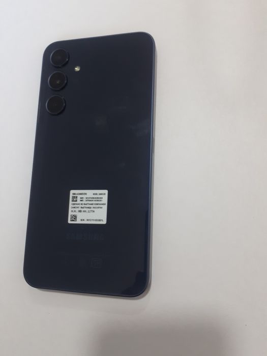 Samsung Galaxy A35 8/256 (qora)
