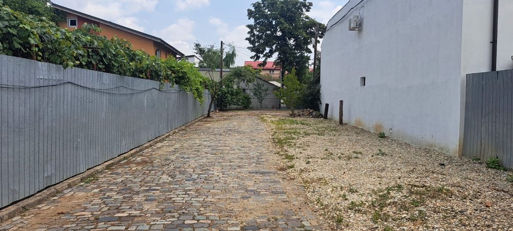 Spatiu de inchiriat 200 mp P+1 + curte 700 mp - Sos Alexandriei / Antiaeriana / Buc-Magurele (Clinica AIS) - 1760 euro
