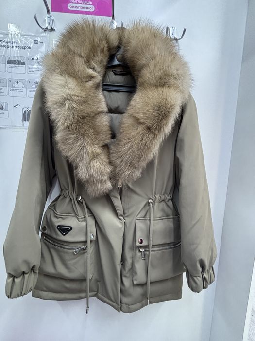 Продам новую парку 42-44 размер