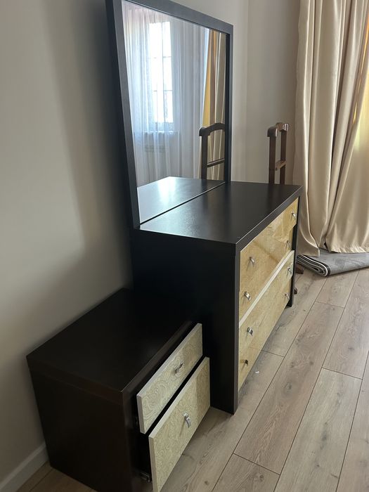 Спальный гарнитур б/у