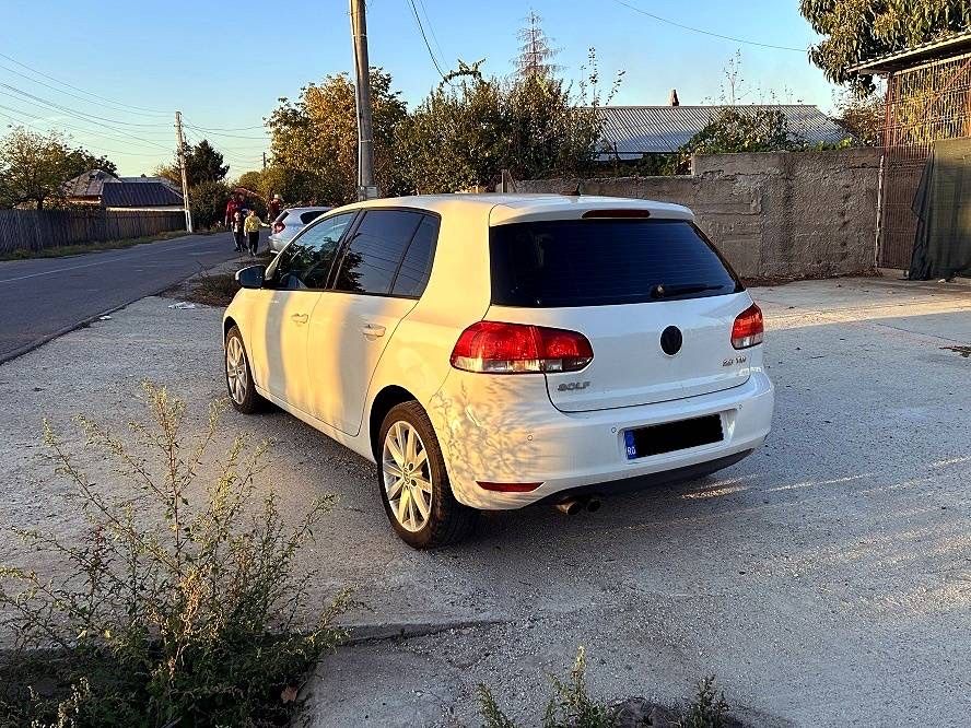 VOLKSWAGEN Golf 2012 — imagine 2