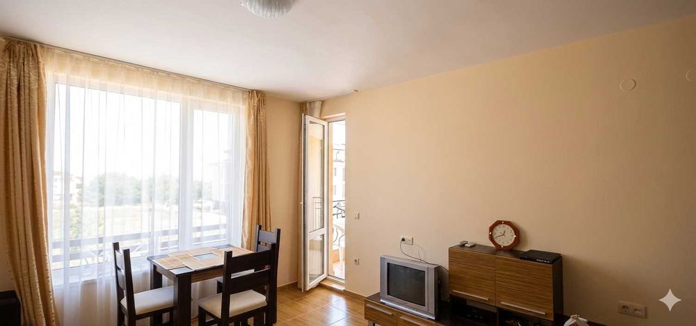 Дава се под наем Двустаен апартамент в Свети Влас - 68 кв.м за 229.5 € - Снимка #4