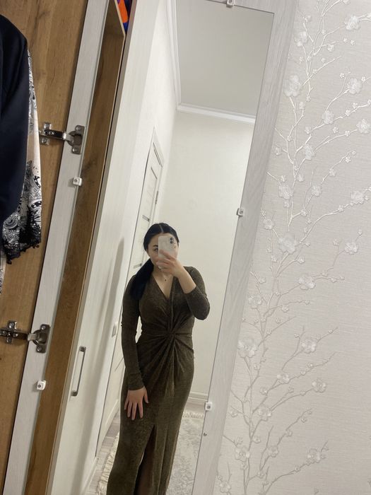 Продам платья, 42-44размеры.