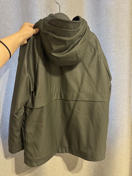 Куртка Zara на мальчика 140см