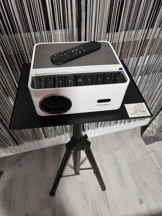 Vand video proiector