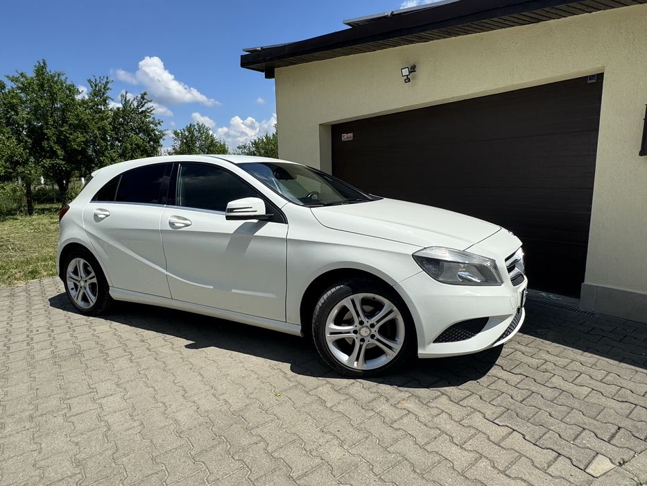 Mercedes A180, cutie automata