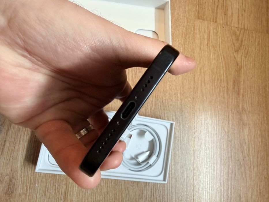 iPhone 15 pro max 256gb  inca in garantie full box, folii si husa