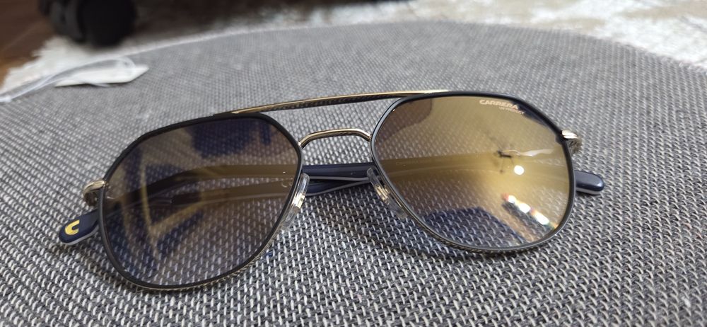 Продам Солнцезащитные очки Carerra