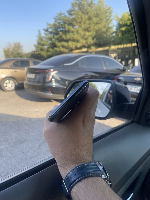 Iphone 11 pro 256Gb sotuvda