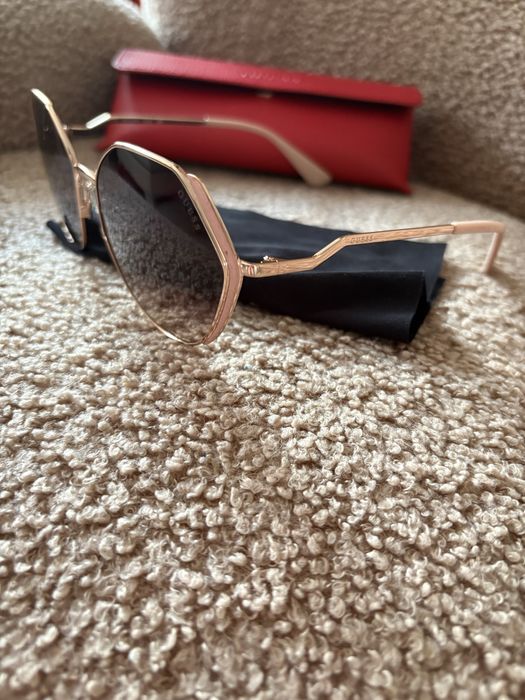 Нови оригинални слънчеви очила Guess