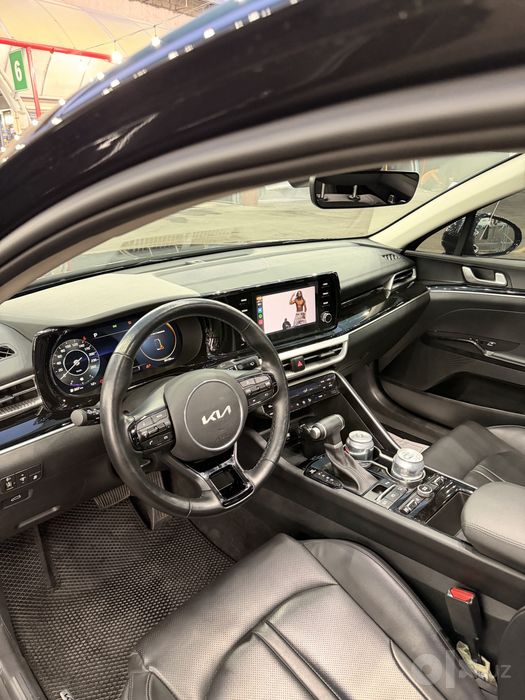 Kia K5 Prestige +