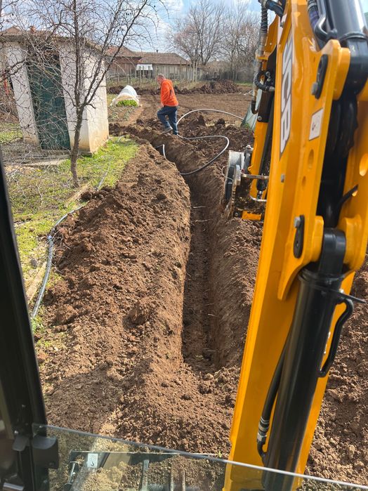 Услуги с Мини багер и хидравличен чук — влизам където голям багер не може