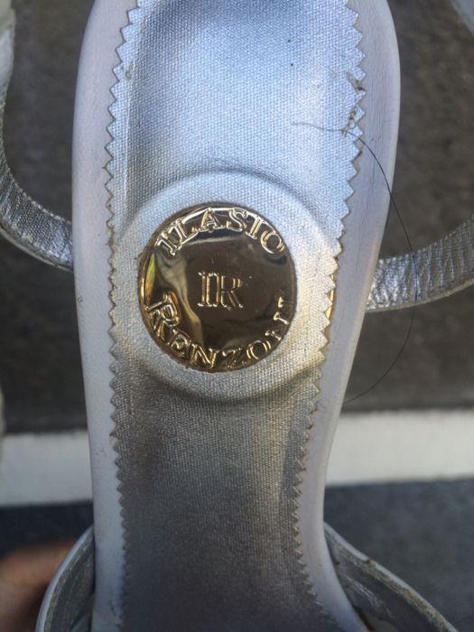 Продам босоножки производства Италия