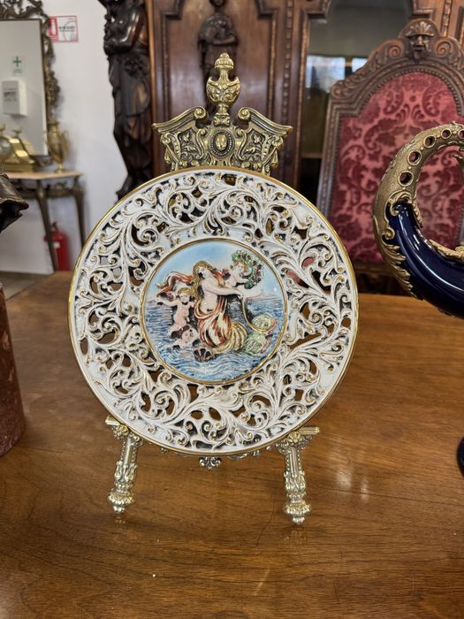 Farfurie decorativa din portelan capodimonte