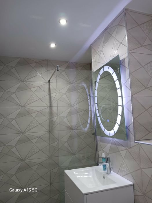 Vând apartament cu doua camere Vitrometan strada Alba Iulia