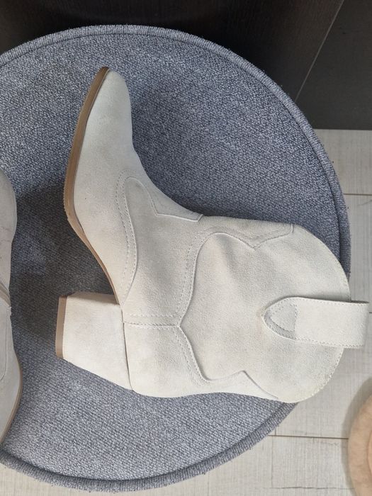 Ciocate piele intoarsa 38