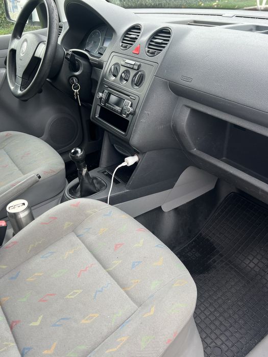 Autoutilitara wv caddy din 2008