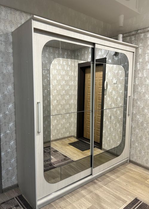 Продам шкаф в отличном состоянии.