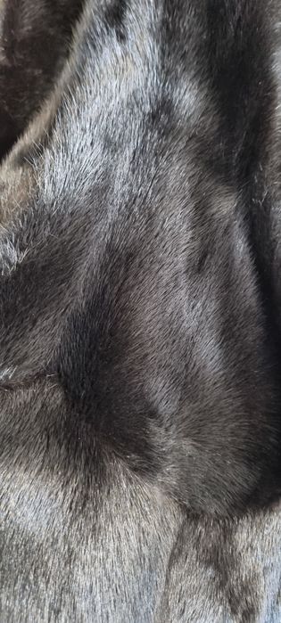 Продам норковую шубу