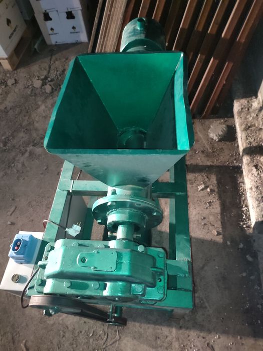 Принимаю фритюрное и растительное масло