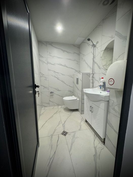 Дава се под наем Многостаен апартамент в София, Малинова долина - 300 кв.м за 10.2 € - Снимка #3