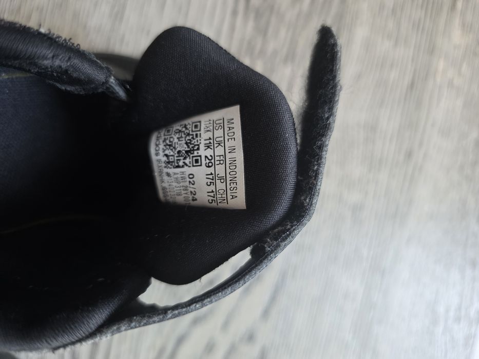 Детские кроссовки Adidas
