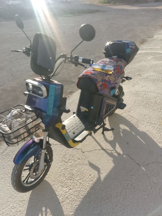 Skuter srochna sotiladi