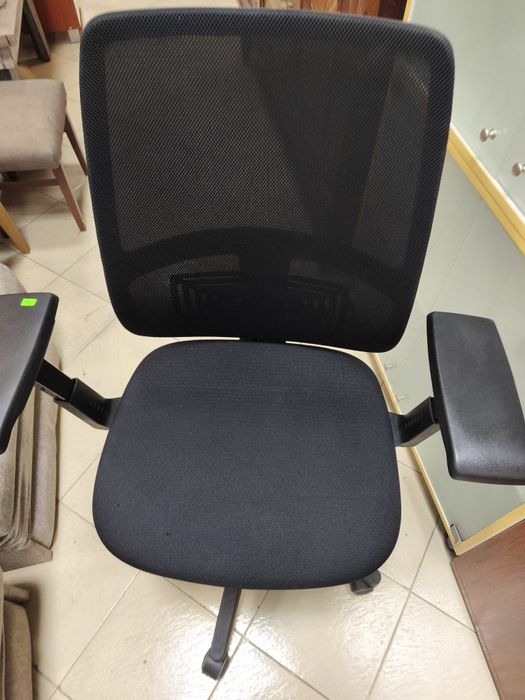 Ергономичен офис стол, в отлично състояние