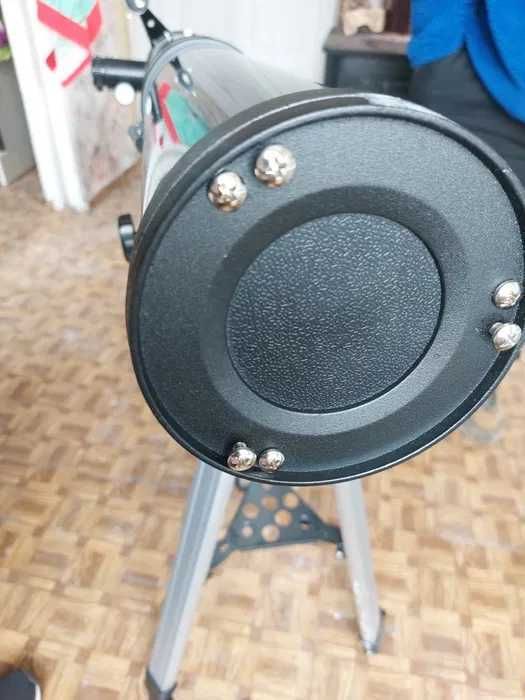 Телескоп Meade 114/930 пълен комплект с екваториална монтировка EQ