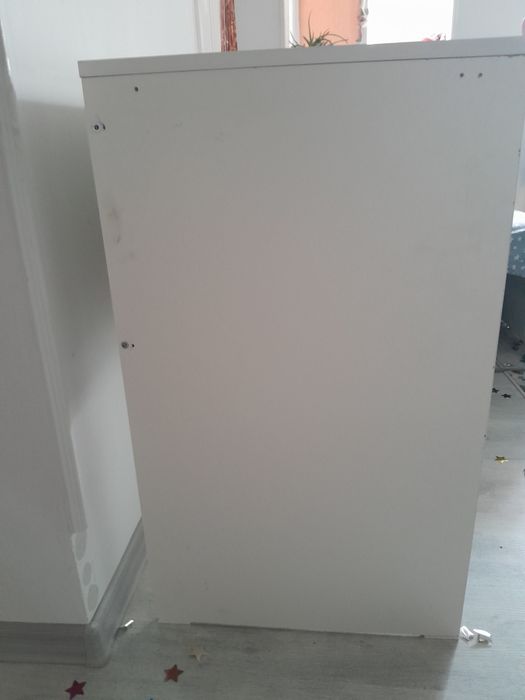 Стол и 2 тумбочки