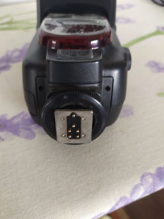 Фотовспышка новая в пленке