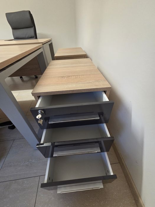 Офис мебели комплект