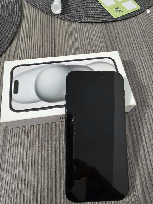Vând iphone 15 stare perfectă!