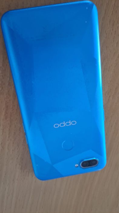 Продам телефон