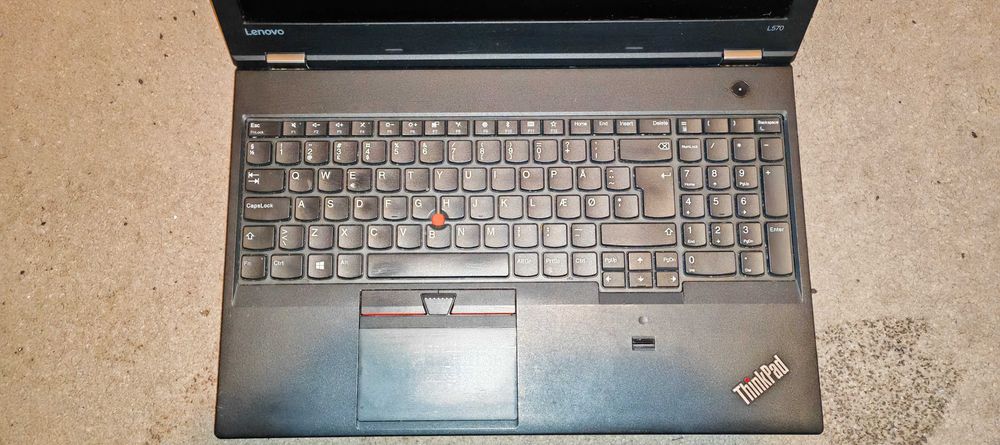 Laptop  Lenovo Core I5 7300U 16gb ddr4 display 15,6inch