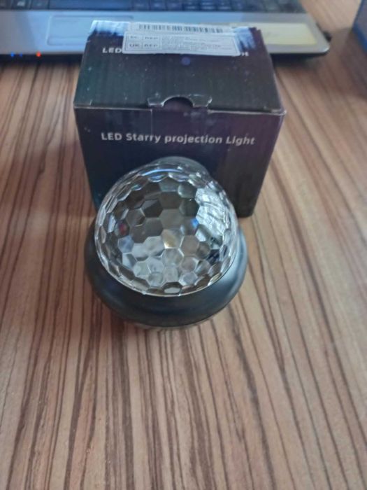 Продавам лед нощна лама за детска стая