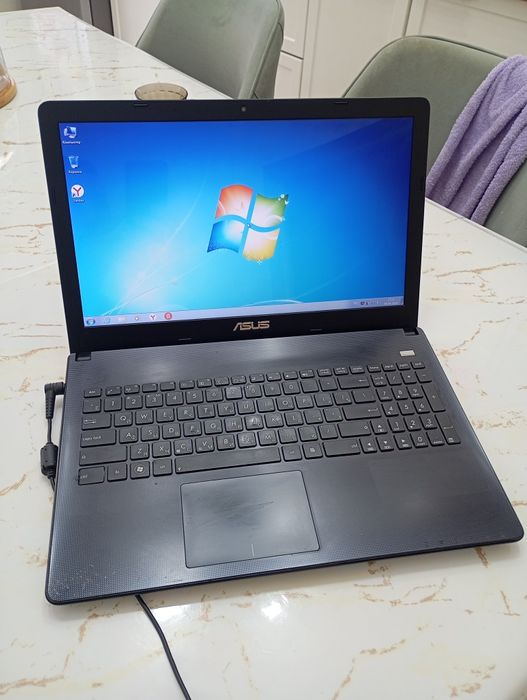 Asus  ноутбук сатылады.