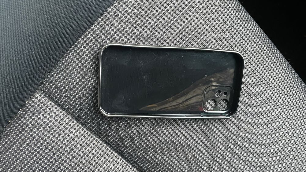 Кейс за айфон 12