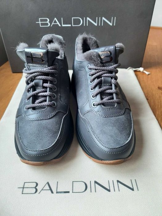 Дамски спортни обувки с вълна Baldinini