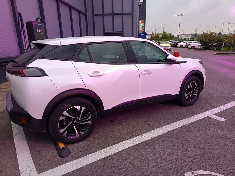 Pegeout E-2008 GT line (Allure), 2021, Electric