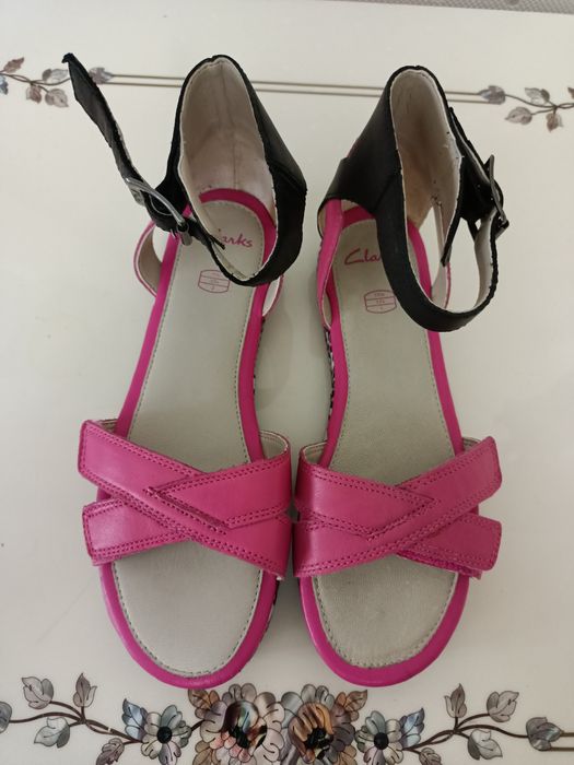 Детские босоножки