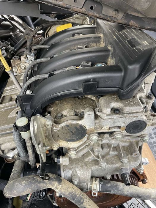 Двигател DACIA DUSTER  Дачия Дъстър 1.6 бензин