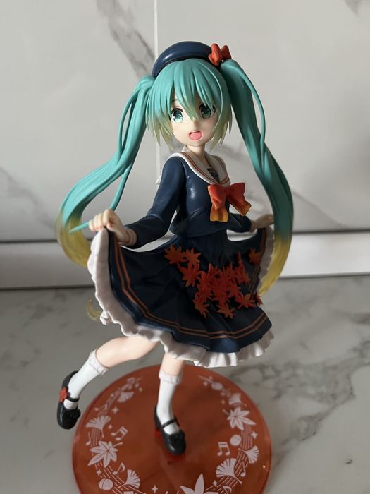 Фигурка Hatsune Miku Autumn ver.