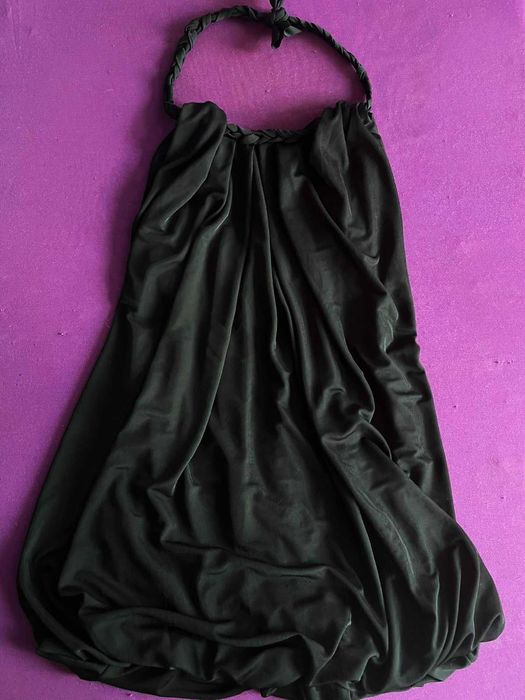 много дамски рокли обличани по 1 път