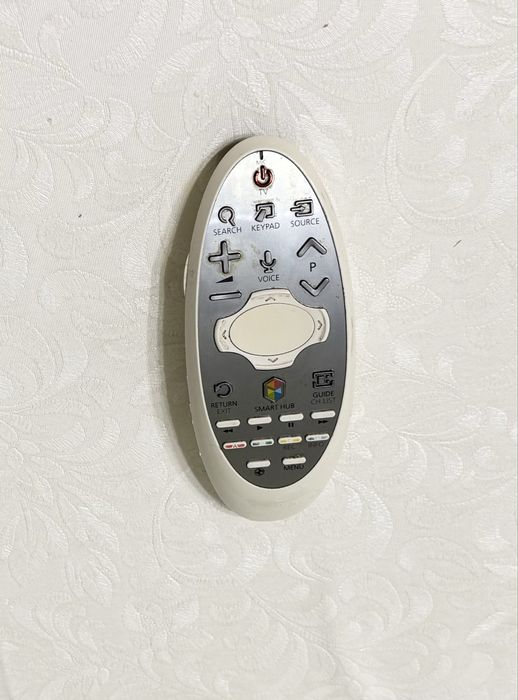 Телевизор Samsung 102 см (40 дюймов).