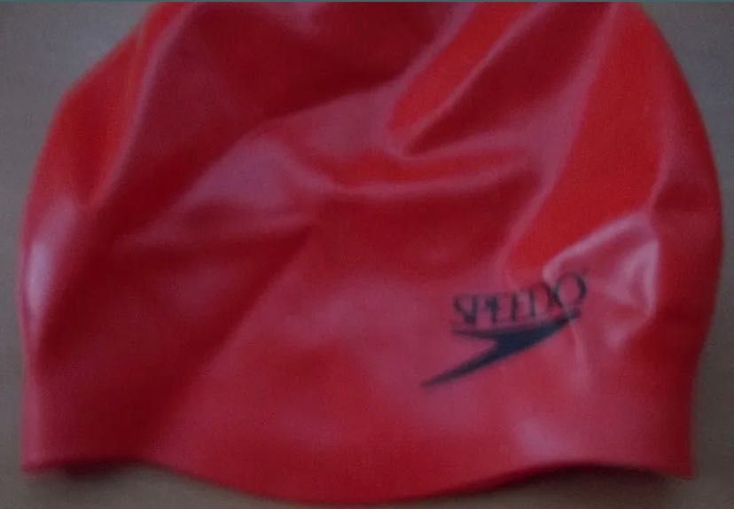 Очила и шапка за плуване