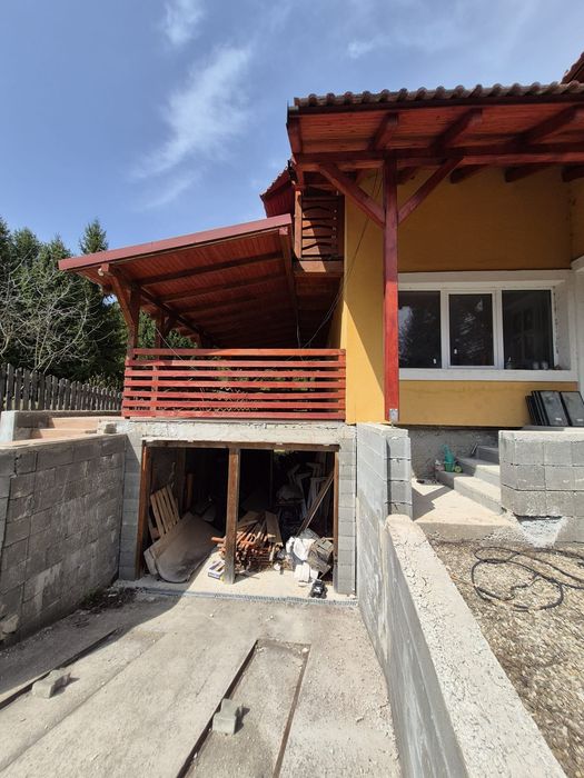 Casă īn zona Szeceny  de vânzare sau schimb cu apartament
