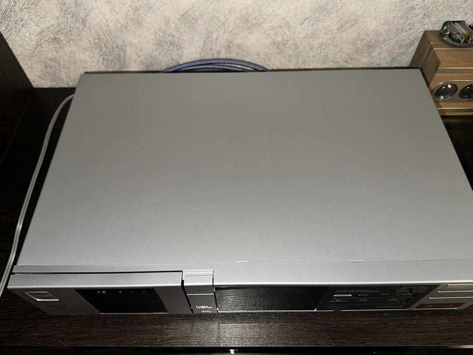 Akai HR-R44 Кассетная дека