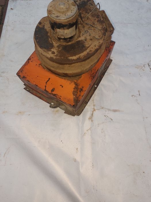 Scaun de tractor 650